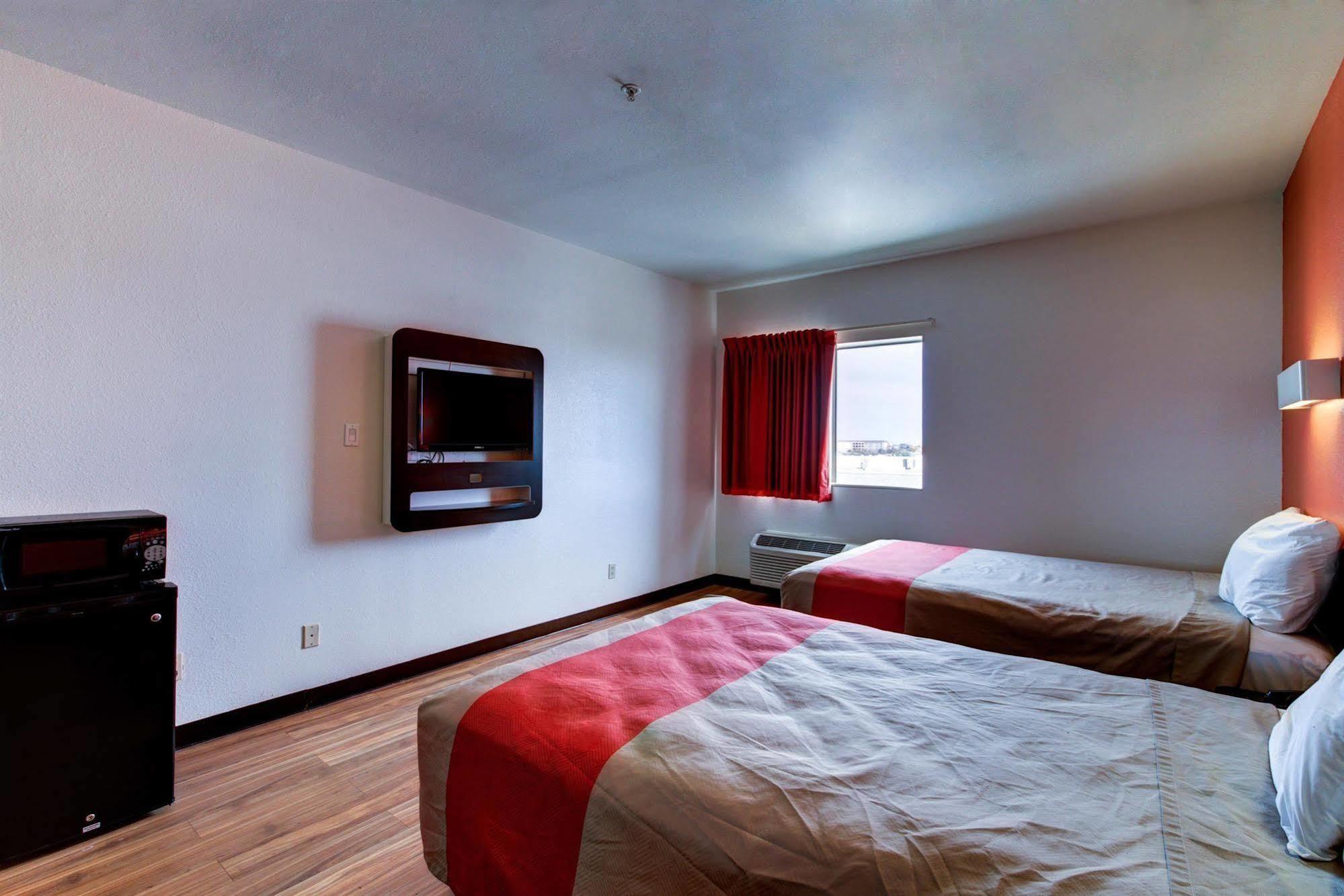 Motel 6 Waco - Woodway Bagian luar foto