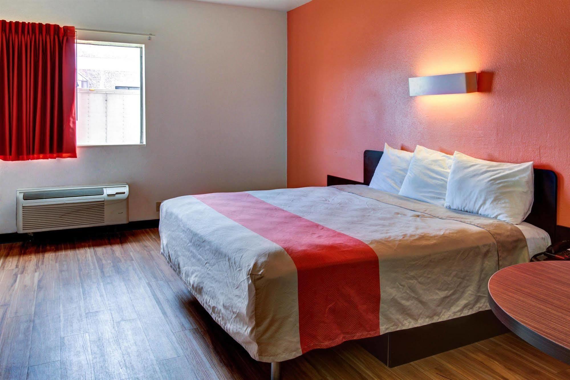 Motel 6 Waco - Woodway Bagian luar foto