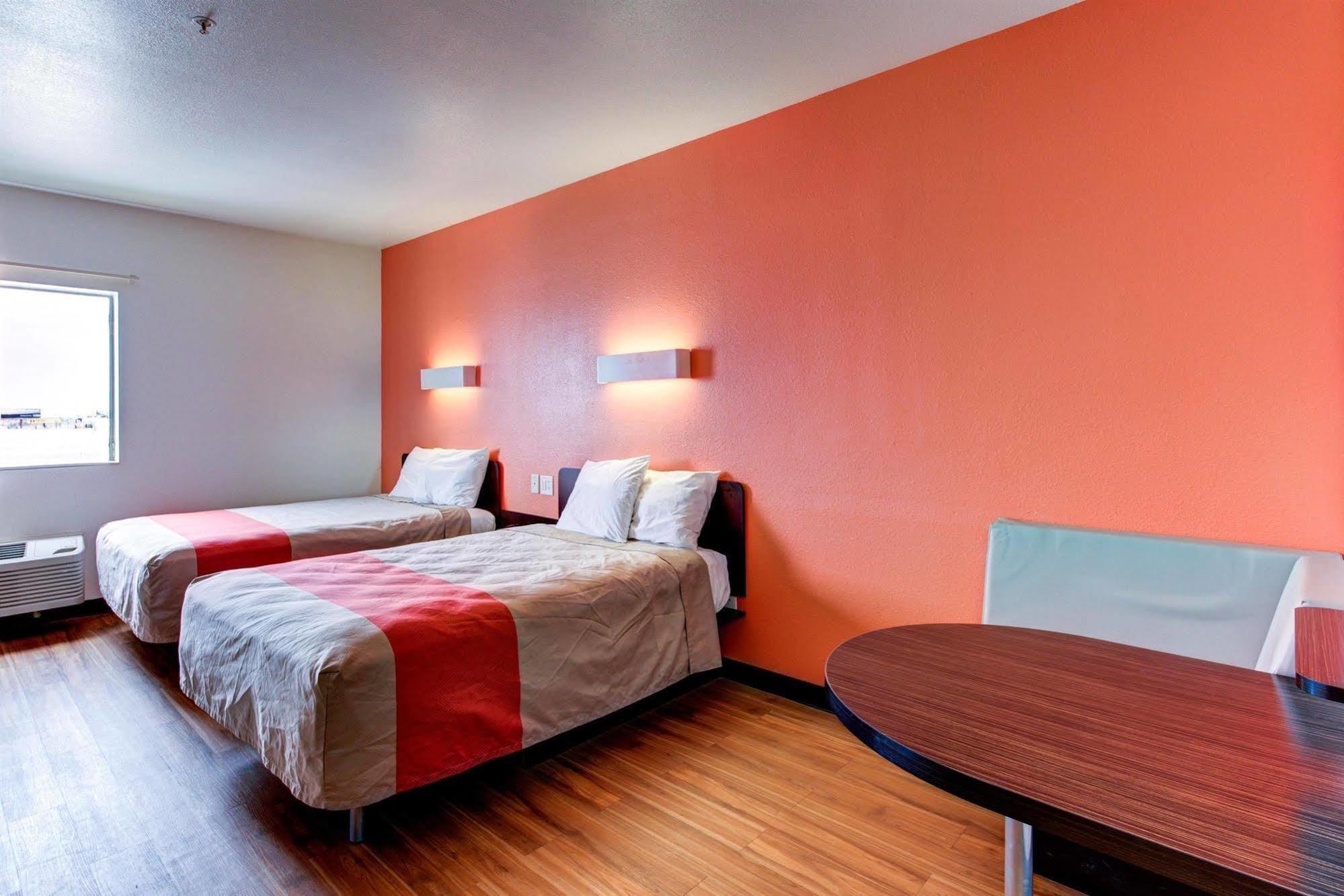 Motel 6 Waco - Woodway Bagian luar foto