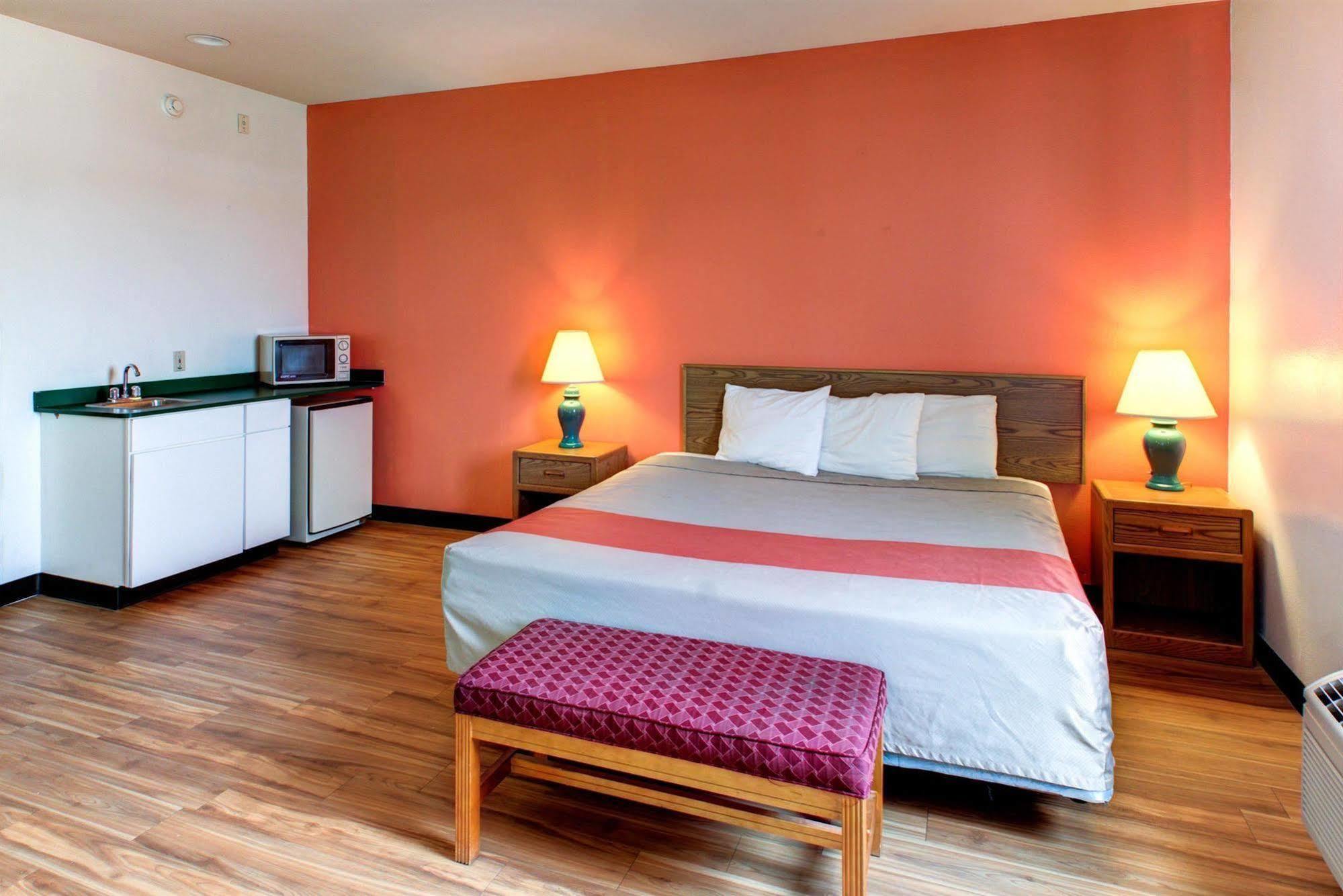 Motel 6 Waco - Woodway Bagian luar foto