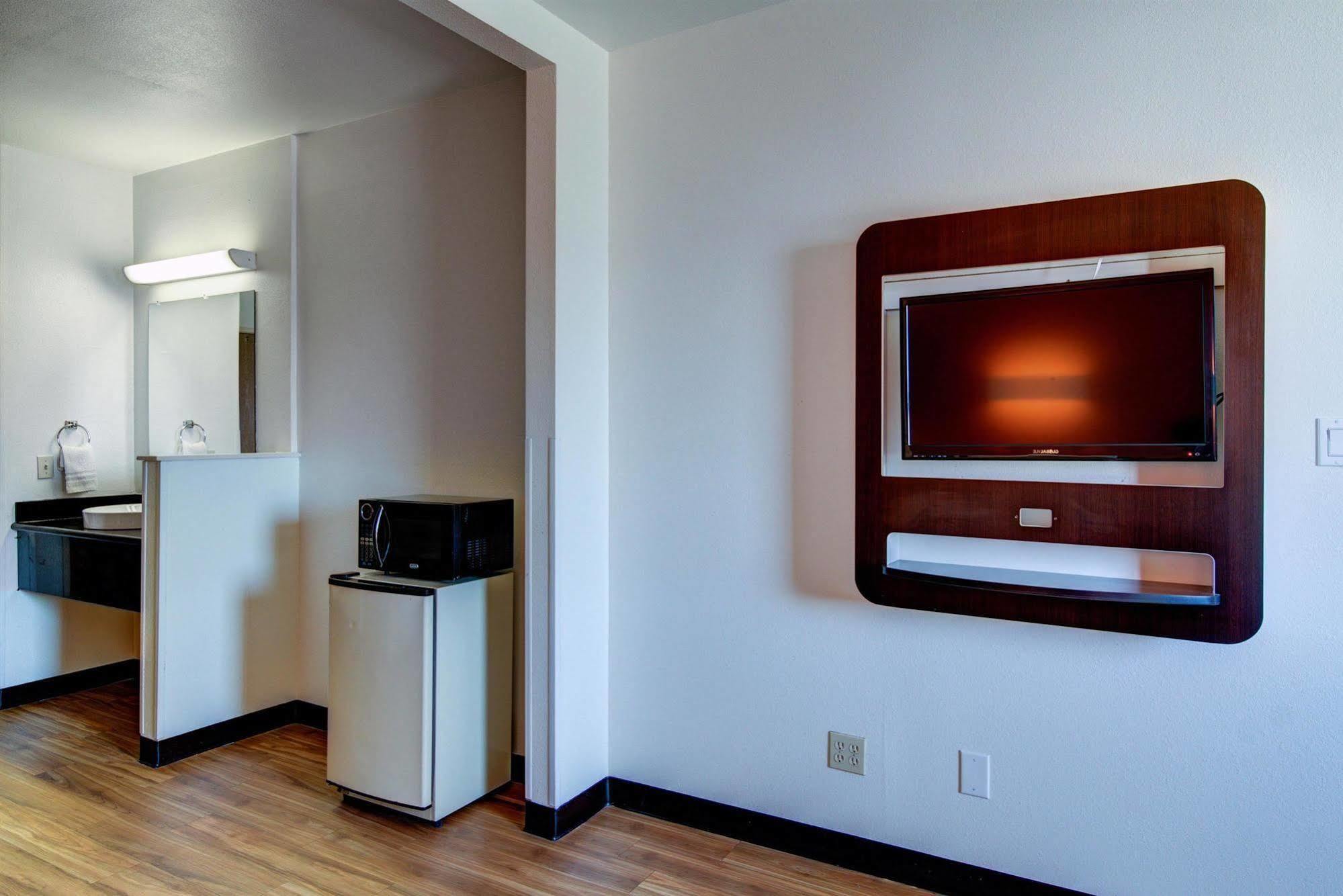 Motel 6 Waco - Woodway Bagian luar foto